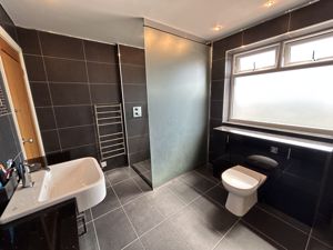 Photo 32- click for photo gallery